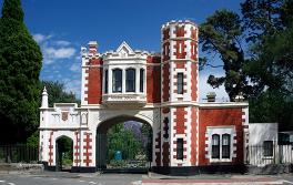 튜더 게이트하우스(Tudor Gatehouse), 파라마타